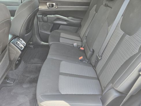 Used 2023 Kia Sorento LX FWD image 27