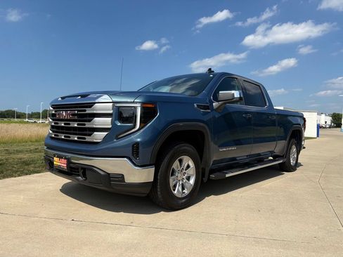 Used 2024 GMC Sierra 1500 SLE AWD/4WD image 1