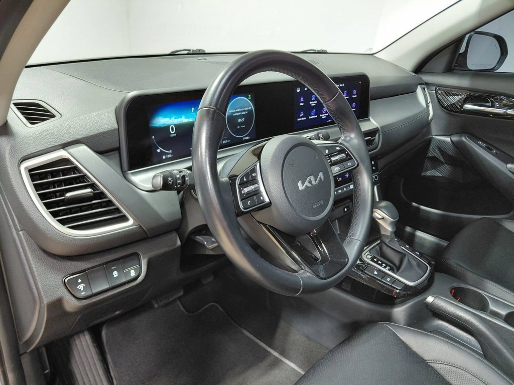 Used 2024 Kia Seltos EX AWD/4WD image 27