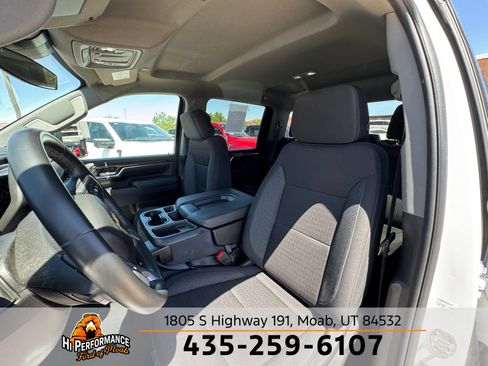 Used 2024 Chevrolet Silverado 2500 LT AWD/4WD image 18