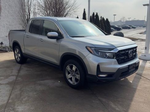 Certified 2025 Honda Ridgeline RTL image 7