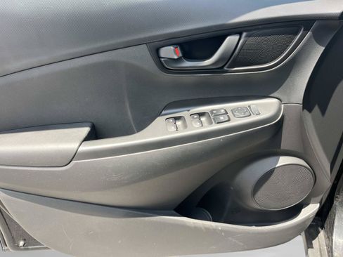 Used 2021 Hyundai Kona SEL FWD image 21