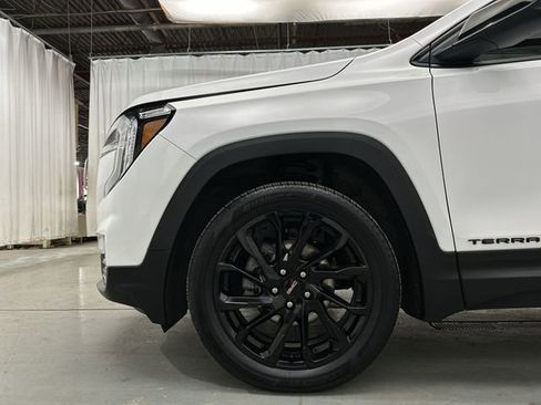 Used 2023 GMC Terrain SLT w/ Elevation Edition AWD/4WD image 22