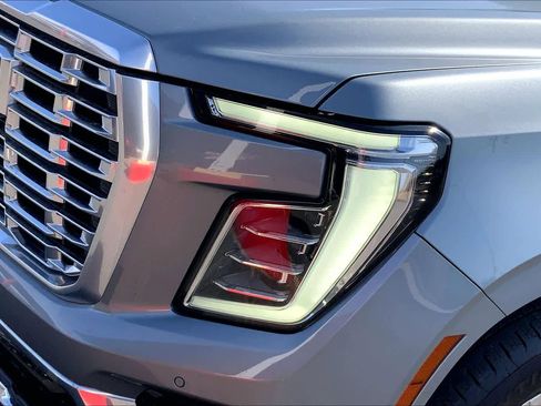 Used 2025 GMC Yukon Denali image 28