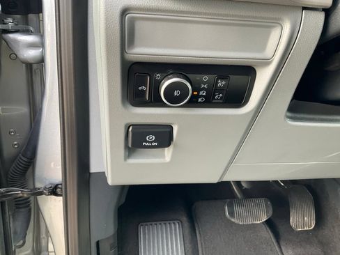 Used 2023 Ford F150 XLT RWD image 9