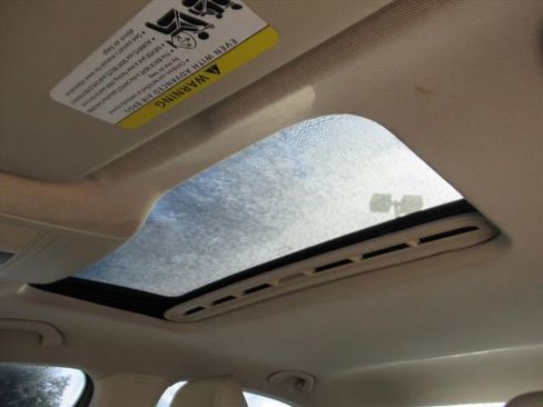 Used 2014 Volkswagen Passat 1.8T SE image 25