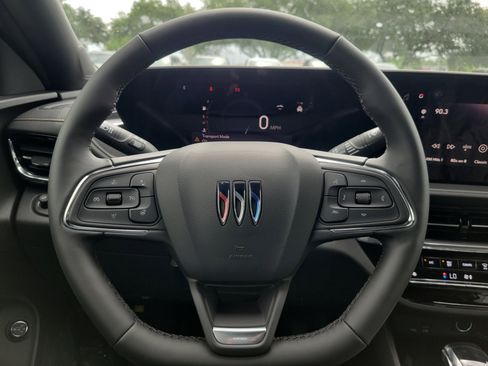 New 2026 Buick Envista Avenir FWD image 8