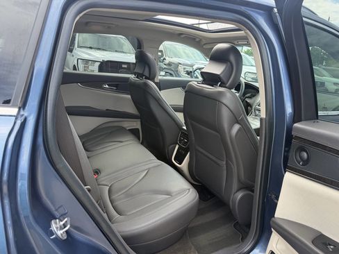Used 2019 Lincoln Nautilus Reserve FWD image 15