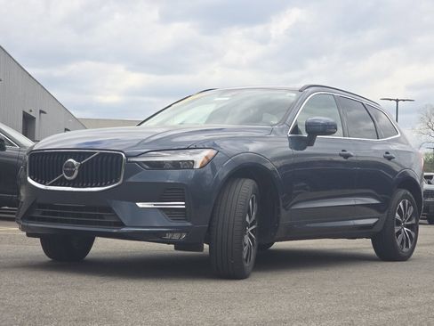 Used 2023 Volvo XC60 B5 Core w/ Climate Package AWD/4WD image 13