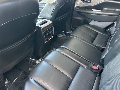 Used 2018 Nissan Murano SL w/ Moonroof Package AWD/4WD image 12