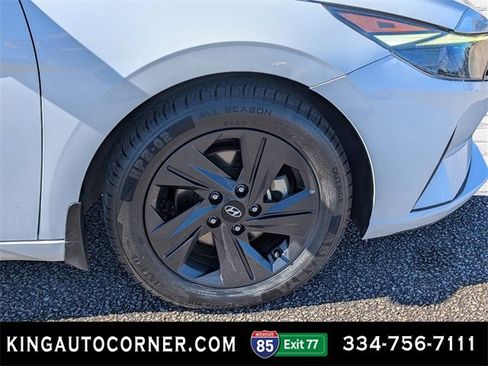 Used 2022 Hyundai Elantra SEL w/ Convenience Package image 10