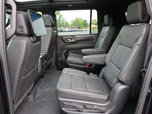 Used 2024 Chevrolet Suburban RST w/ Luxury Package AWD/4WD image 9