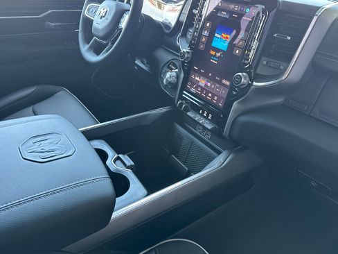 New 2026 RAM 1500 Laramie AWD/4WD image 14