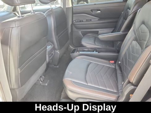 Used 2022 Nissan Pathfinder Platinum w/ Lighting Package (N93) image 11