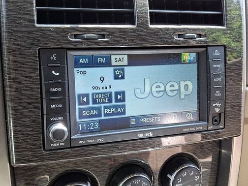 Used 2011 Jeep Liberty Limited w/ Tire & Wheel Group AWD/4WD image 20