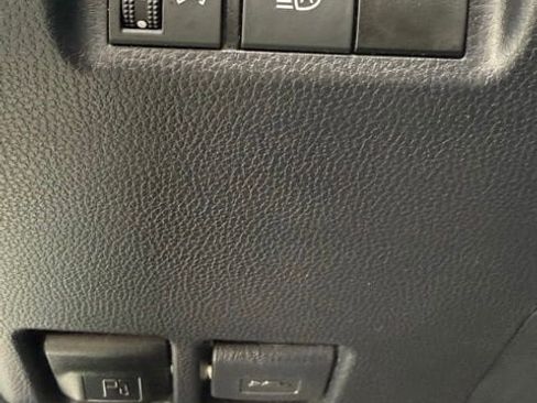 Used 2021 Toyota RAV4 LE w/ Carpet Mat Package (TMS) FWD image 17
