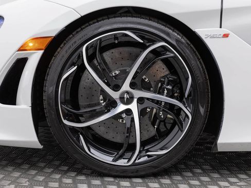 New 2027 McLaren 750S Spider RWD image 8