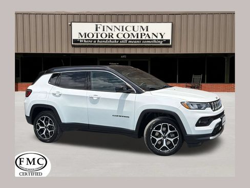 Used 2025 Jeep Compass Limited AWD/4WD image 1