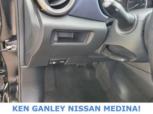 Certified 2024 Nissan Versa SV FWD image 33