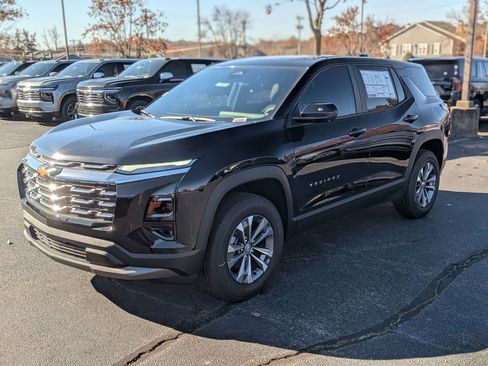 New 2026 Chevrolet Equinox LT w/ Convenience Package II image 3