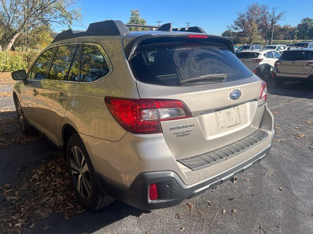 Used 2018 Subaru Outback 2.5i Limited AWD/4WD image 5