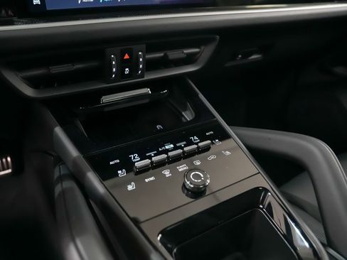 New 2026 Porsche Cayenne S AWD/4WD image 24