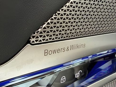 Certified 2024 BMW 740i image 19