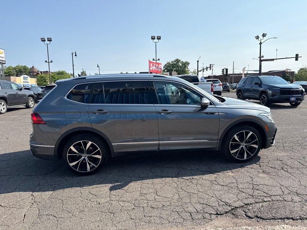 Used 2022 Volkswagen Tiguan SEL R-Line AWD/4WD image 10