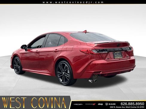 Used 2025 Toyota Camry XSE FWD image 7
