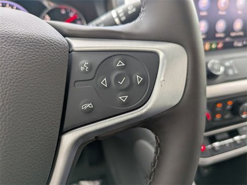 Used 2023 GMC Acadia SLT w/ Technology Package image 33