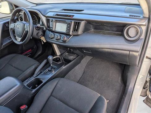 Used 2018 Toyota RAV4 LE w/ Carpet Mat Package image 20