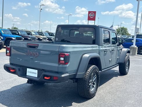 Used 2026 Jeep Gladiator Mojave AWD/4WD image 3