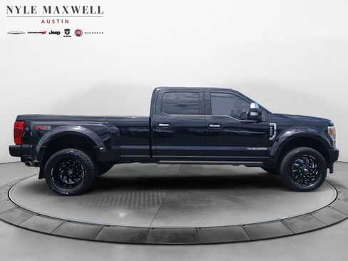 Used 2021 Ford F450 Platinum w/ FX4 Off-Road Package AWD/4WD image 17