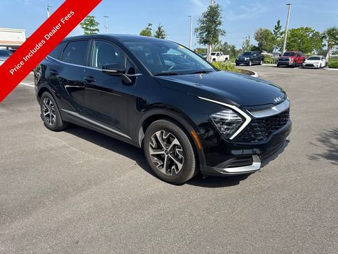 Used 2025 Kia Sportage EX FWD image 6