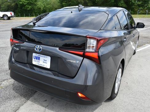 Used 2022 Toyota Prius LE FWD image 6