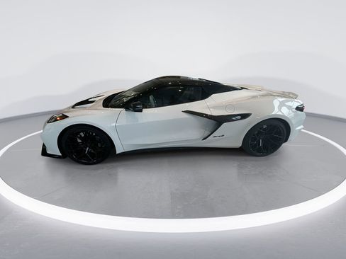 Used 2025 Chevrolet Corvette ZR1 w/ Stealth Interior Trim Package image 5