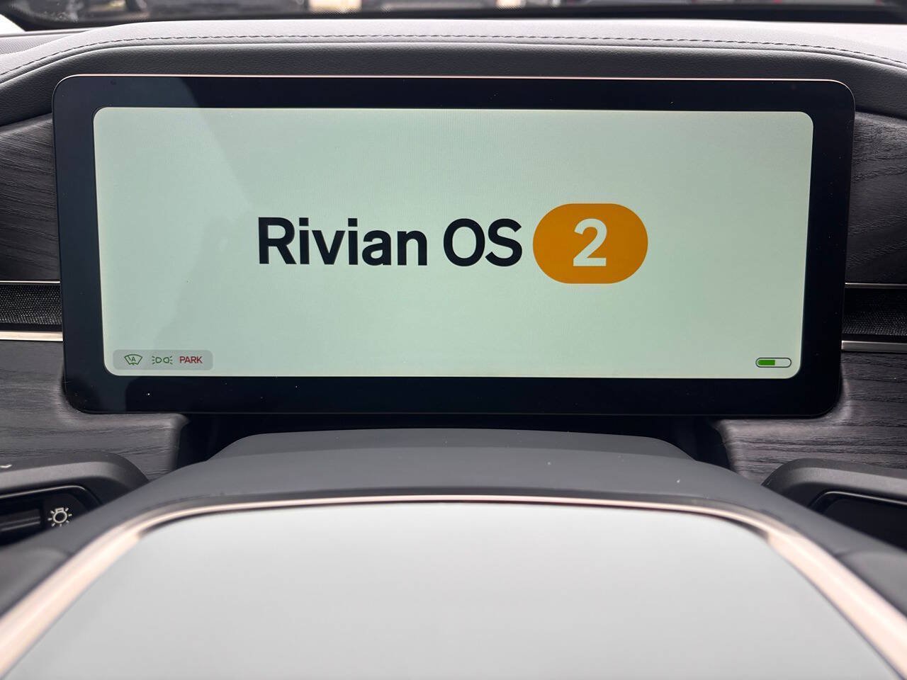 Used 2025 Rivian R1S Adventure Dual AWD/4WD image 9