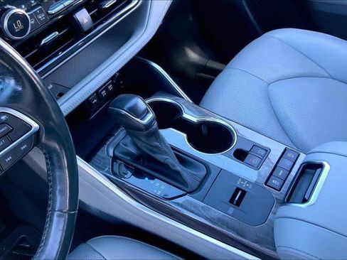 Certified 2020 Toyota Highlander Limited image 16