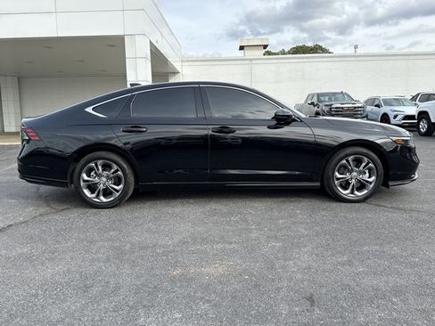 Used 2024 Honda Accord EX-L image 2