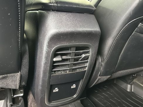 Used 2019 Lincoln MKC Select w/ Select Plus Package FWD image 24