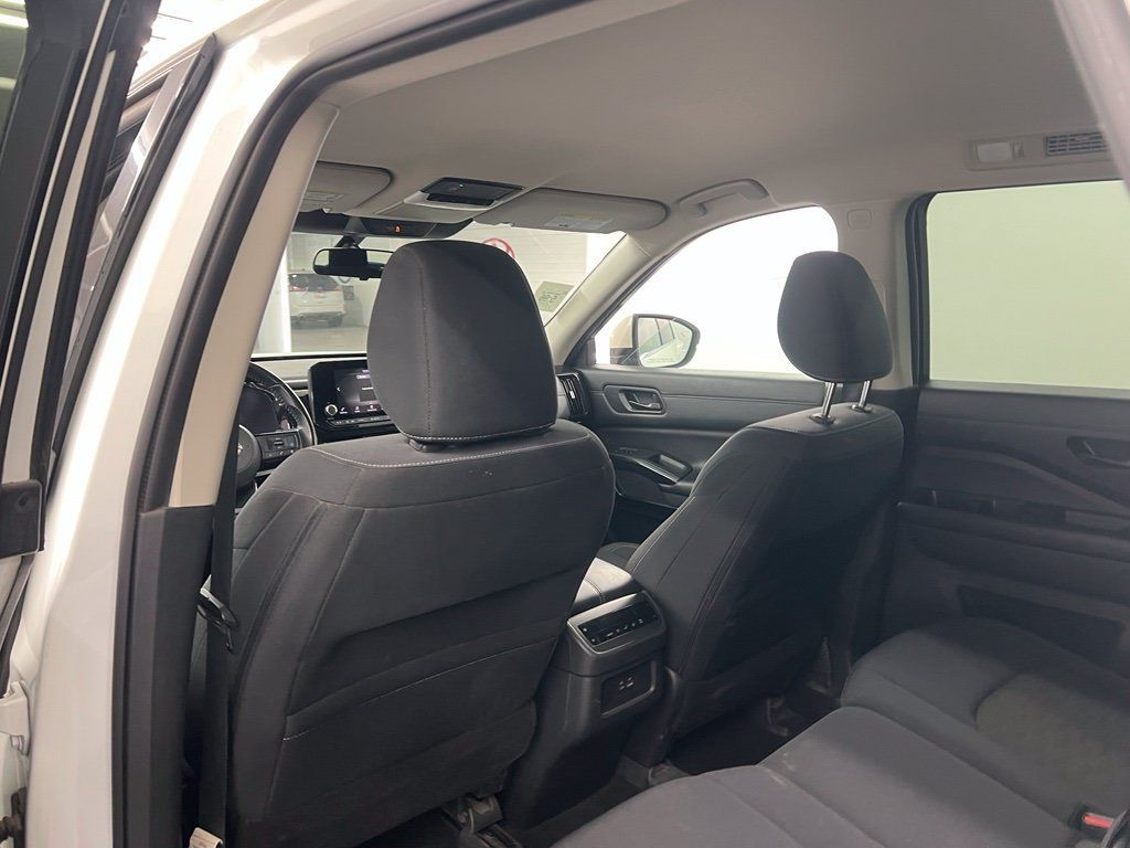 Used 2023 Nissan Pathfinder SV w/ Black Appearance Package FWD image 10