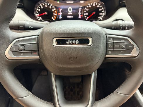 Used 2023 Jeep Compass Limited AWD/4WD image 10