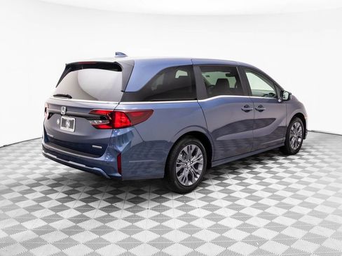 New 2026 Honda Odyssey Touring image 6