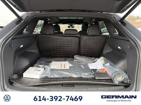 New 2026 Volkswagen Atlas Cross Sport SEL R-Line AWD/4WD image 16