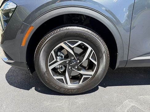 Used 2023 Kia Sportage LX AWD/4WD image 9