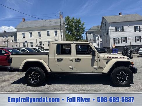 Used 2020 Jeep Gladiator Rubicon AWD/4WD image 3