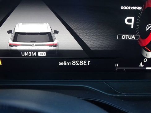 Used 2023 Nissan Pathfinder Platinum w/ Lighting Package (N93) image 38