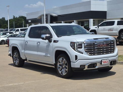 Certified 2026 GMC Sierra 1500 Denali w/ Denali Reserve Package AWD/4WD image 1
