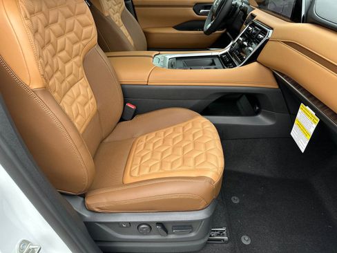 New 2026 Nissan Armada Platinum Reserve AWD/4WD image 13
