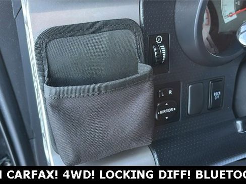 Used 2011 Toyota FJ Cruiser 4WD image 10